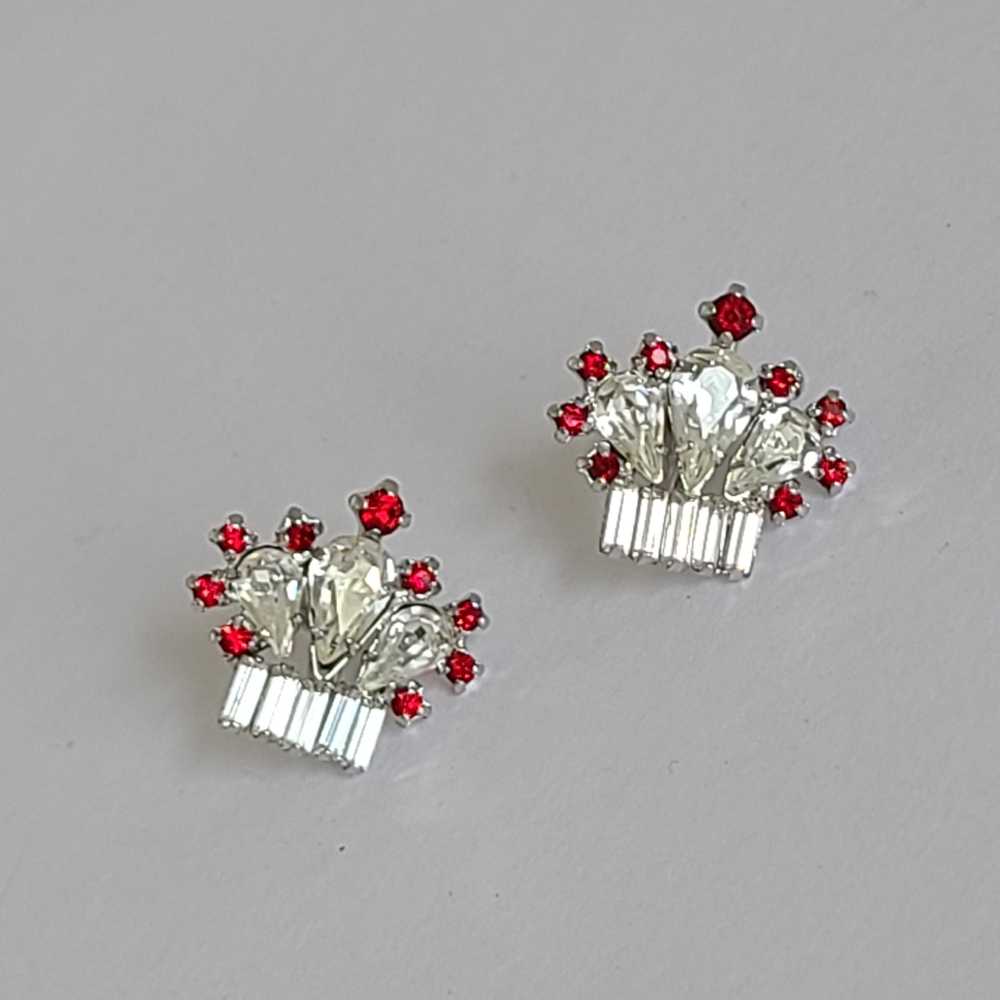 Vintage Jay Flex Sterling Silver Red Rhinestone Crown Screw Back Stud Earrings